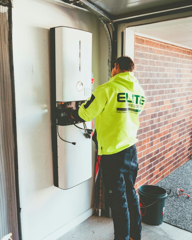 Solar Inverter “Ground Fault” / GFCI Error: 5 Main Causes + 3-Step Safety Self-Check (With Solutions) — 2026 Latest Edition